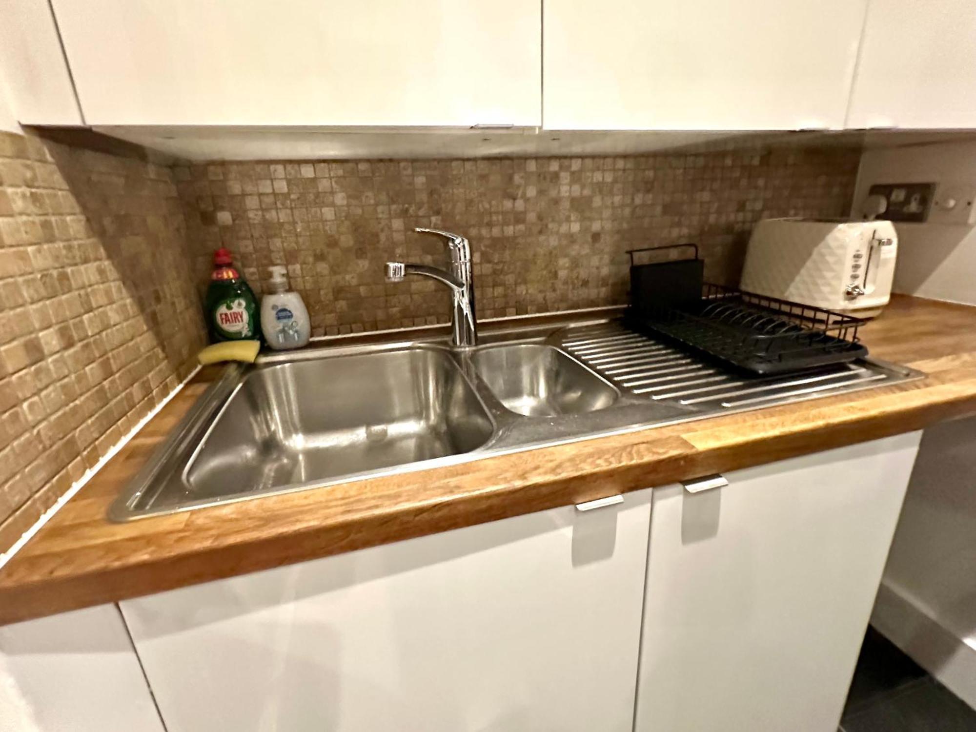 Beautiful Cosy Apartment In King'S Cross 런던 외부 사진